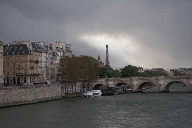 Alerte météo pluies abondantes et rafales de vent attendues demain