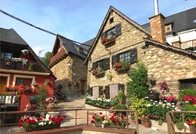 Espagne Découvrez ce village enchanteur à explorer toute l'année !