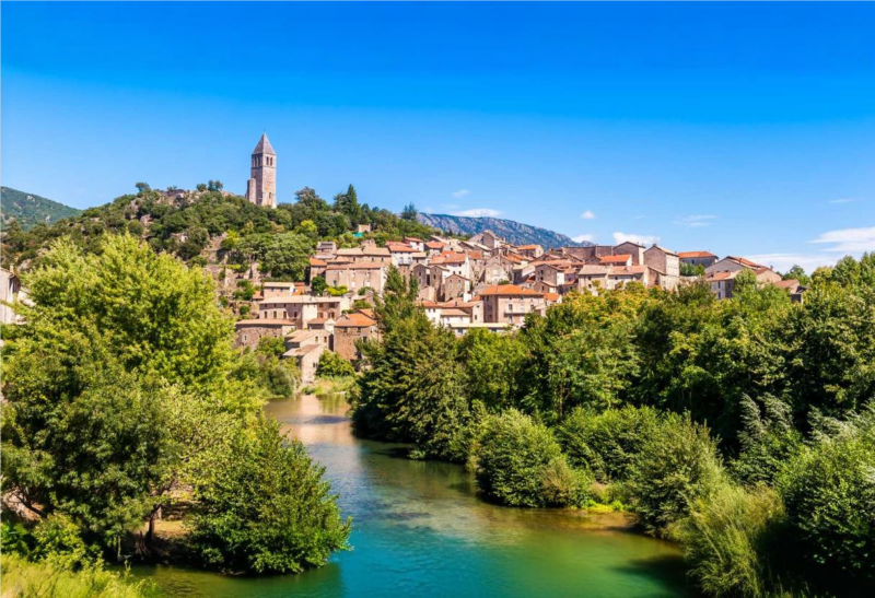 Pour vos vacances d'été, optez pour ce village caché de l'Hérault !