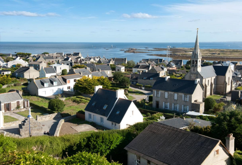 Bretagne Explorez les trésors cachés de cette île au cœur de la mer d'Iroise