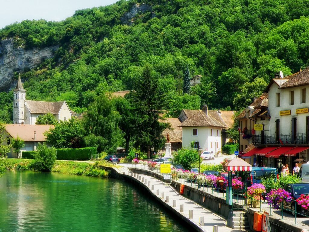 Ce village savoyard caché vous enchantera pour un week-end 2