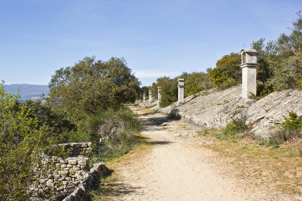 Escapade amoureuse, Visitez ce village provençal aux panoramas époustouflants 2