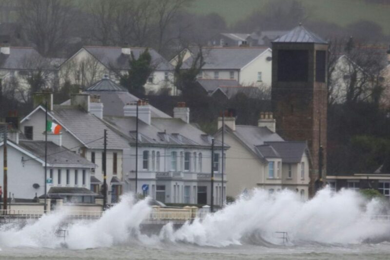 577 000 foyers plongés dans le noir après la tempête Eowyn au Royaume-Uni et en Irlande