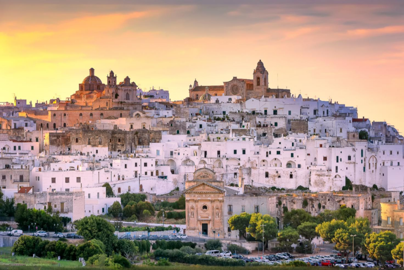 Découverte Cette ville italienne rivalise avec Santorin, mais sans la foule !