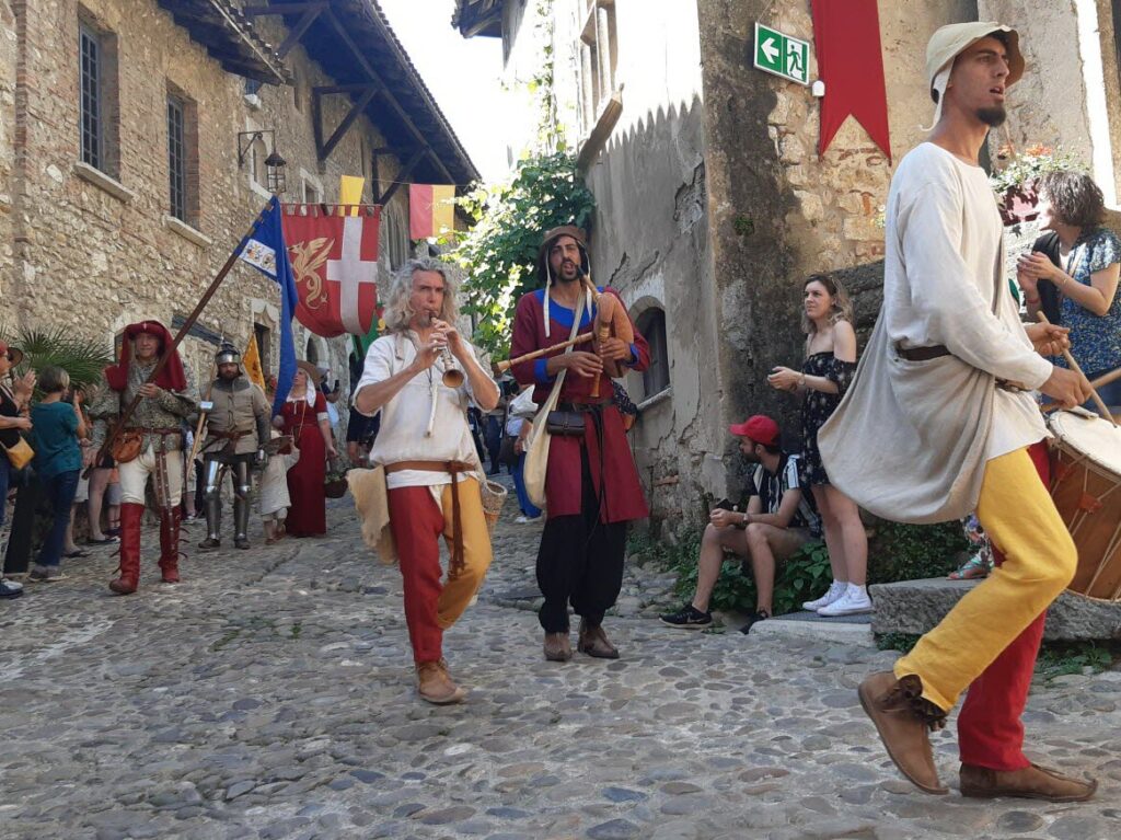 Évasion authentique Découvrez les charme et mystères de ce village médiéval niché dans l'Ain 2