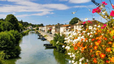 Explorez la Venise Verte Un voyage magique au cœur de la Vendée !