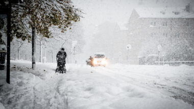 Neige record et chaos dans les Alpes La Suisse, la France et l'Italie en alerte !