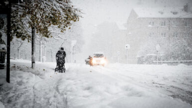 Neige record et chaos dans les Alpes La Suisse, la France et l'Italie en alerte !