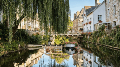 Un havre de paix en Bretagne Cette petite cité florale vous séduira