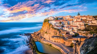 Un village pittoresque sur la côte atlantique Plages secrètes et vues époustouflantes en perspective !