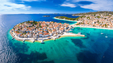Cette île à 2h de Paris détrône l’Italie et le Portugal pour les vacances d’été 2025
