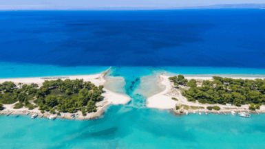 Élue plus belle plage d’Europe 2025, cette lagune méditerranéenne fait sensation