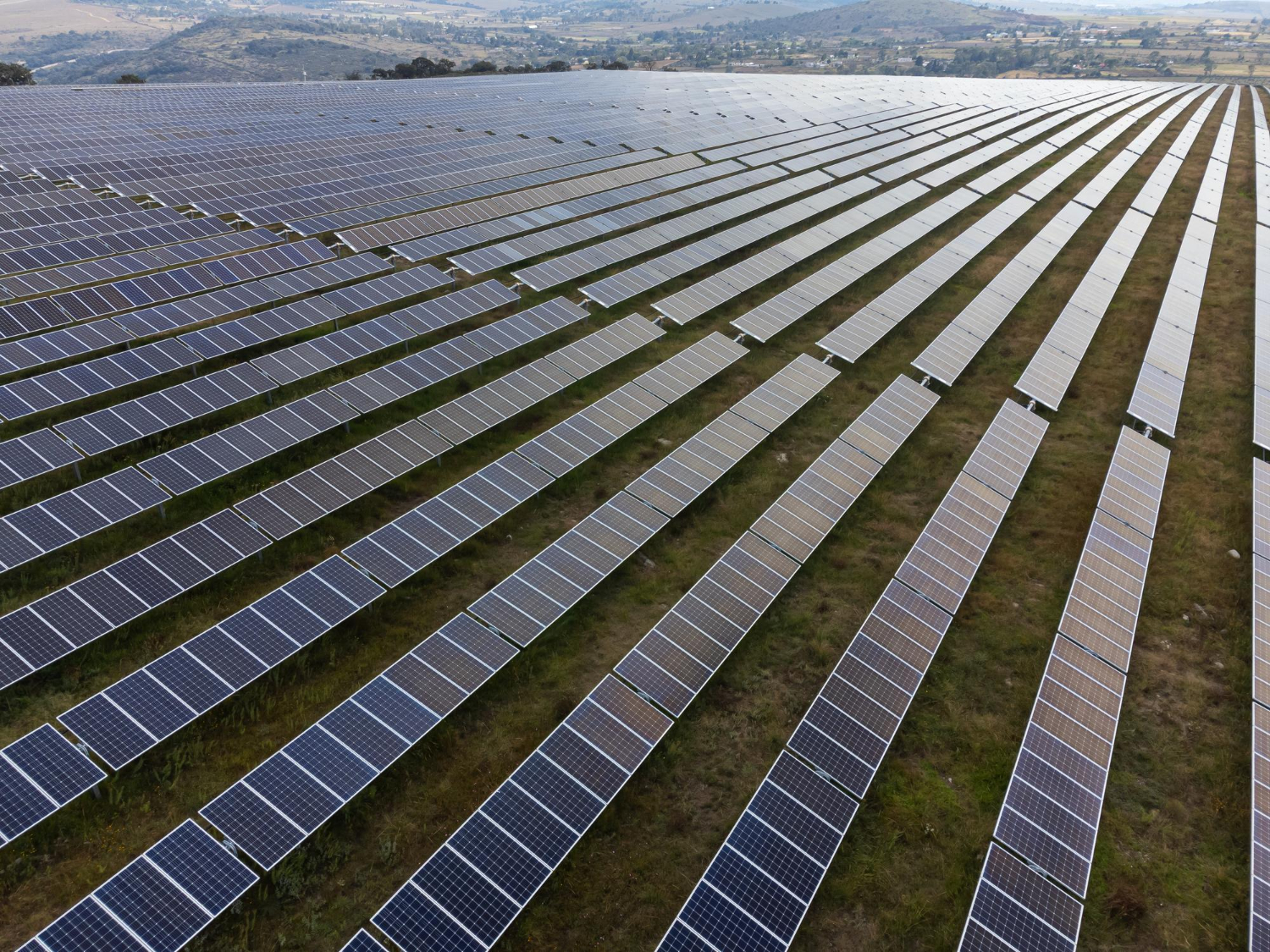 Énergies renouvelables Sungrow équipe cinq grands parcs solaires indiens