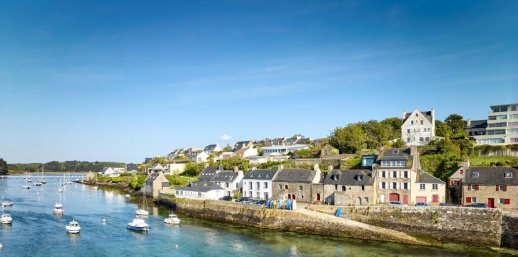 Évasion Bretonne Un port secret dévoile son charme paisible le temps d'un week-end 1