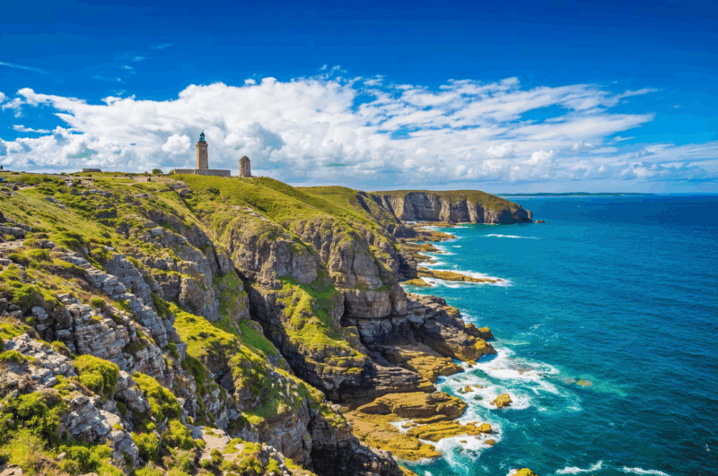 Évasion Bretonne Un port secret dévoile son charme paisible le temps d'un week-end