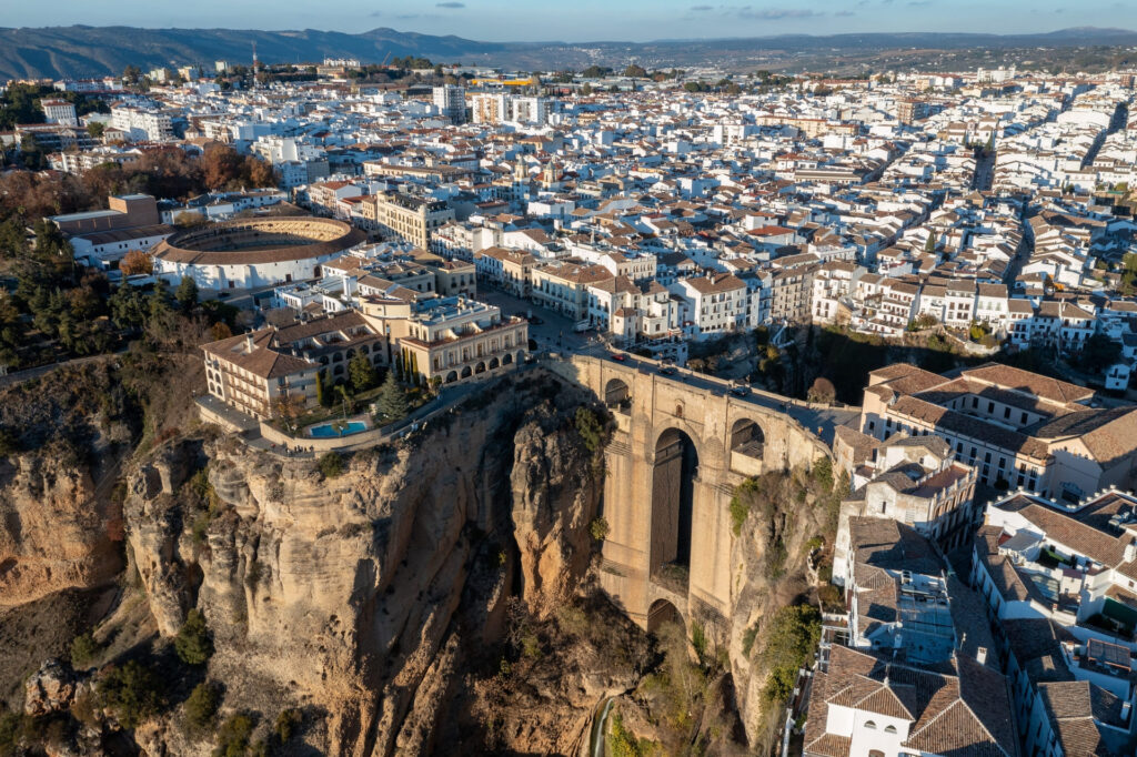 Les villages blancs d'Andalousie Un voyage à travers le temps et la beauté 1