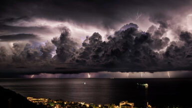 Orages, pluies et avalanches Alerte météo extrême sur 43 départements ce dimanche 4 mai