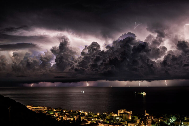 Orages, pluies et avalanches Alerte météo extrême sur 43 départements ce dimanche 4 mai