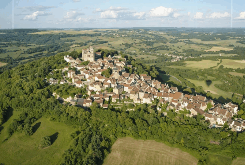 À 3h de Paris, ce coin de paradis au charme provençal est parfait pour se ressourcer