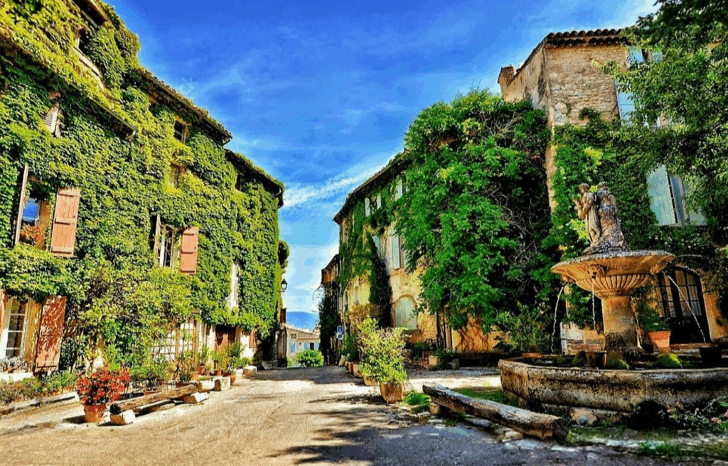 Entre Verdon et Côte d’Azur, ce village saura vous séduire si vous êtes en quête d’authenticité 1