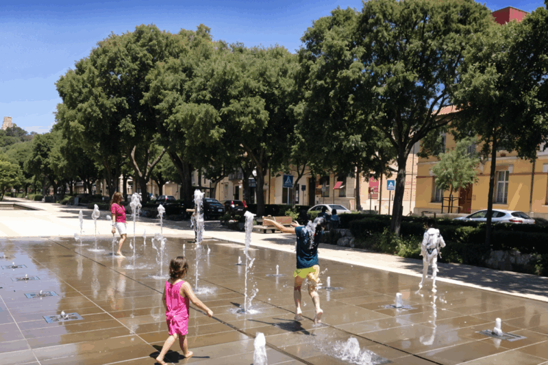 Le Gard en alerte canicule le mercure bat des records, jusqu’à 44 °C ressentis à Nîmes