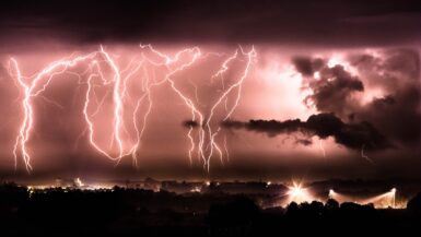 Orages violents cinq départements en alerte orange ce mardi après-midi