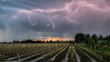 Orages violents en Côte-d'Or toitures arrachées et interventions massives des pompiers