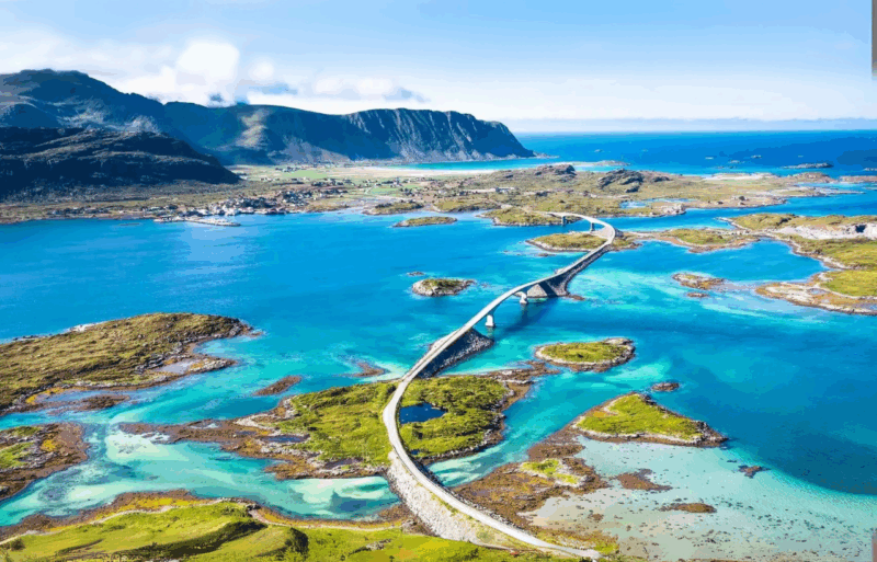Ces itinéraires spectaculaires vous emmènent au cœur des fjords les plus sauvages d’Europe