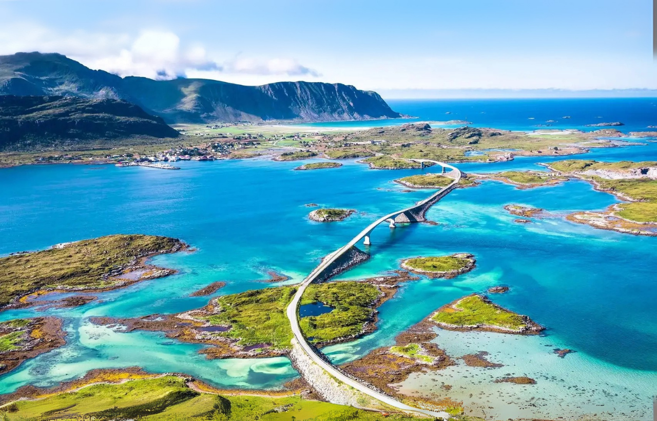 Ces itinéraires spectaculaires vous emmènent au cœur des fjords les plus sauvages d’Europe
