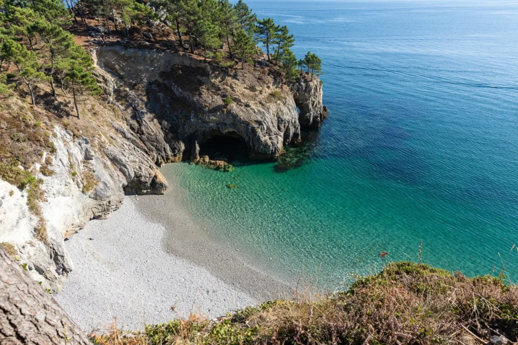 Cet été, cap sur le Finistère les plus belles plages cachées à explorer entre dunes et falaises 1