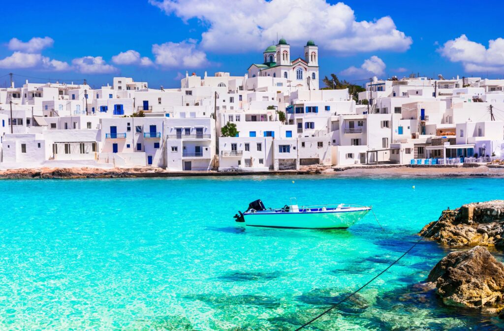Cette île grecque détrône Mykonos et devient la destination préférée des voyageurs en 2025 1