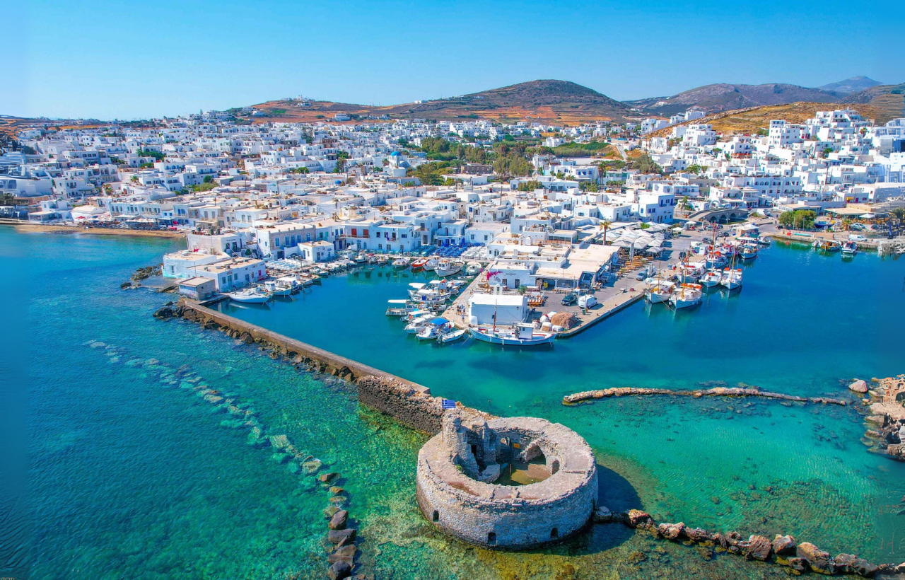 Cette île grecque détrône Mykonos et devient la destination préférée des voyageurs en 2025