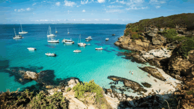 Criques secrètes, plages préservées cette île bretonne est une perle rare à découvrir cet été