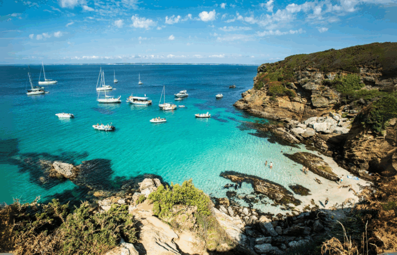 Criques secrètes, plages préservées cette île bretonne est une perle rare à découvrir cet été
