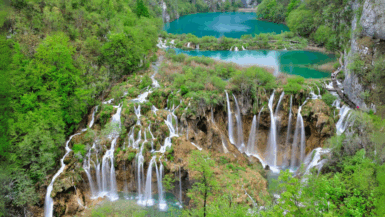 Croatie ce parc classé à l’UNESCO est un paradis de cascades à découvrir cet été !