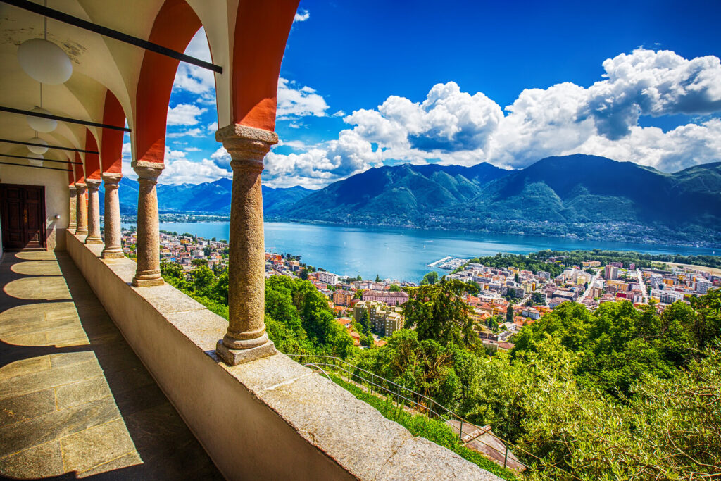 Entre nature luxuriante et vestiges historiques, cette ville du sud de la Suisse fait chavirer les cœurs cet été 1