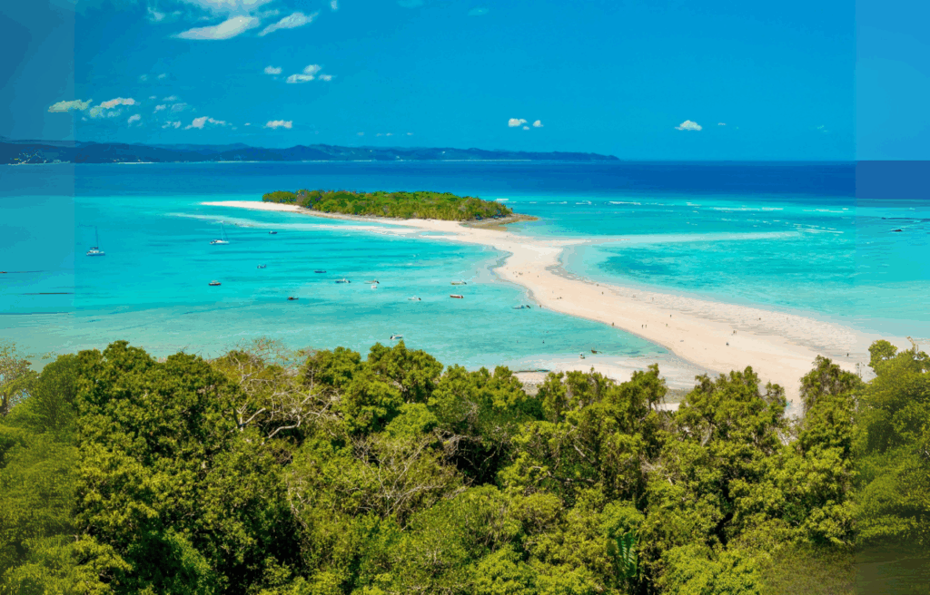 Envie d’aventure Cette île de l'Océan Indien offre un dépaysement total entre forêts, plages et traditions 1