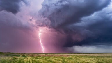 Météo France vigilance jaune pour orages dans 36 départements, incendies dans le Sud