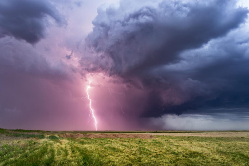 Météo France vigilance jaune pour orages dans 36 départements, incendies dans le Sud