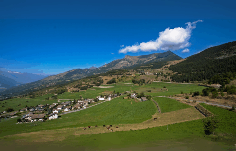 Un havre de paix à 1 500 mètres d’altitude patrimoine, nature et délices locaux au cœur des Alpes italiennes