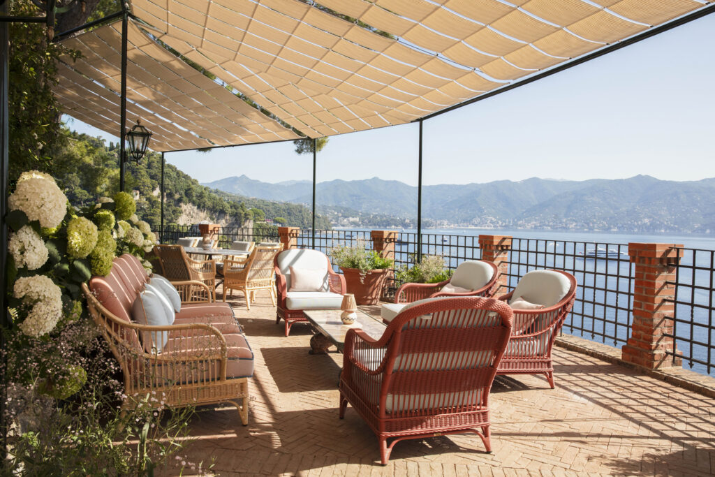 Villa suspendue entre ciel et mer quand art, luxe et histoire italienne s’unissent dans un lieu d’exception 1