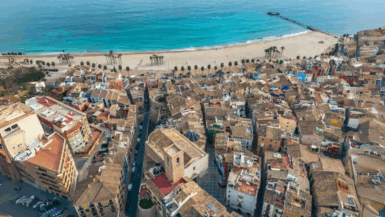 Vous cherchez une alternative calme à Alicante Ce village historique a tout pour vous séduire !