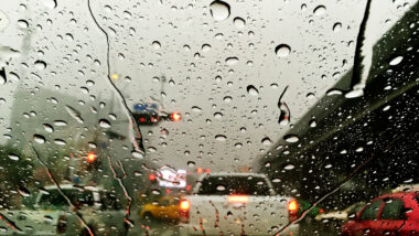 Alerte : pluies diluviennes et orages violents menacent plusieurs régions