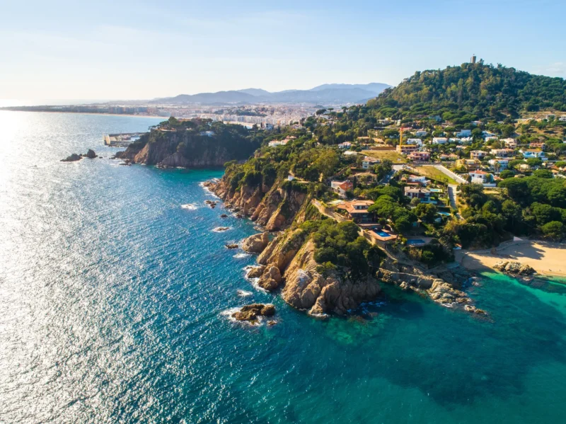 Costa Dorada 6 plages paradisiaques à découvrir au sud de Barcelone cet été