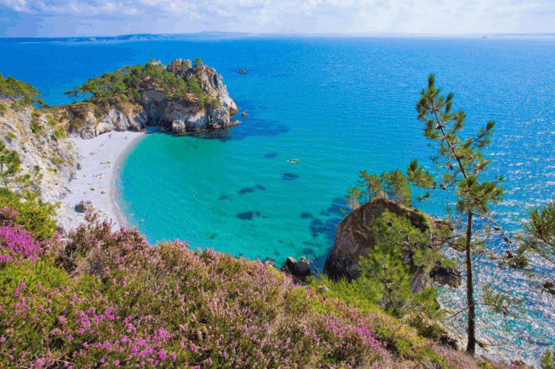 Crozon cette crique secrète parmi les plus belles plages du monde !