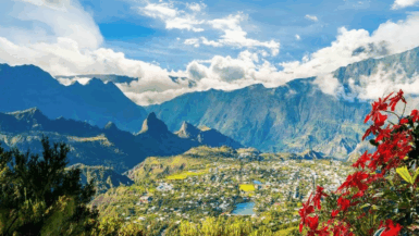 Des panoramas vertigineux et des cascades secrètes explorez les merveilles cachées de La Réunion !