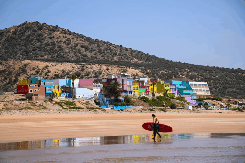 Entre mer et montagnes ce joyau caché du Maroc séduit par ses couleurs et son authenticité