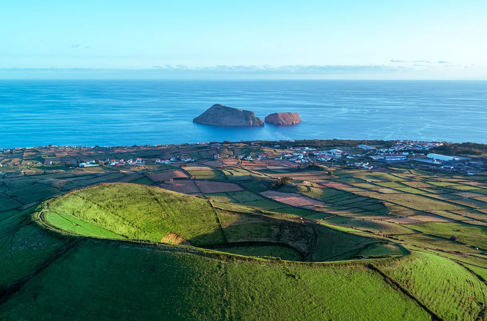 Cette île portugaise méconnue cache des paysages volcaniques à couper le souffle !