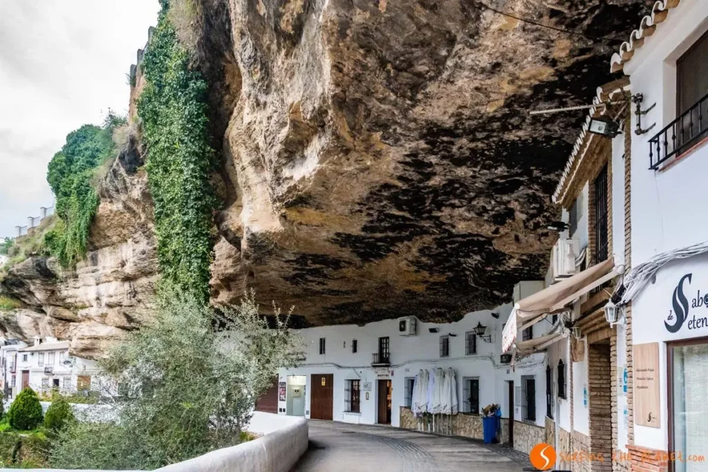 Espagne ces villages troglodytes spectaculaires à découvrir absolument 1