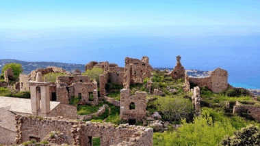 Pourquoi ce village isolé a-t-il été déserté depuis plus d’un siècle